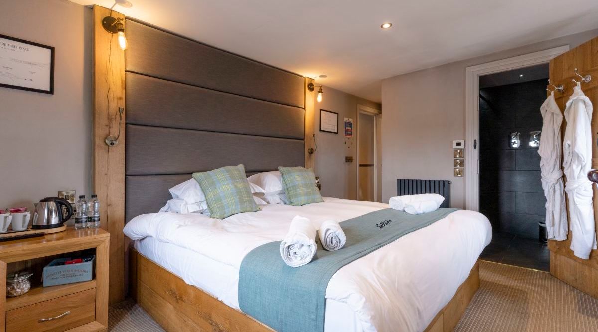 Weekend Overnight Stay Bed & Breakfast Tan Hill Inn