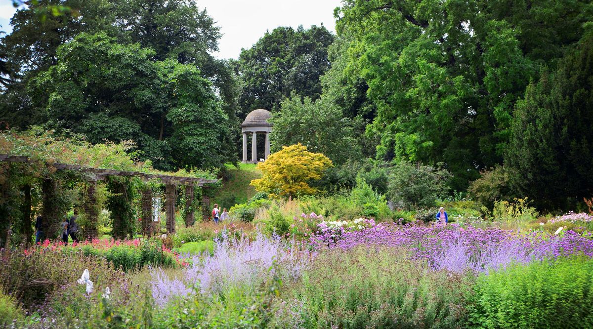 Tickets to Kew Gardens, Bed & Breakfast for Two The Coach & Horses Kew