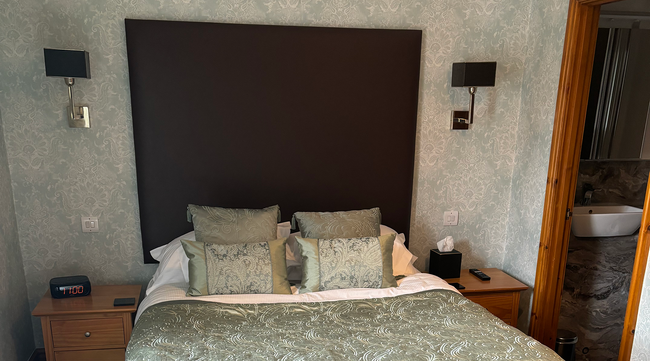 Stay In One Of Our Deluxe Rooms - Brooklands Guest House